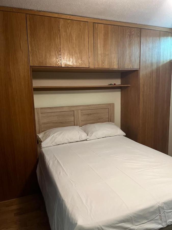 London 1 Bed Cosy House Apartment Norwood Exterior photo